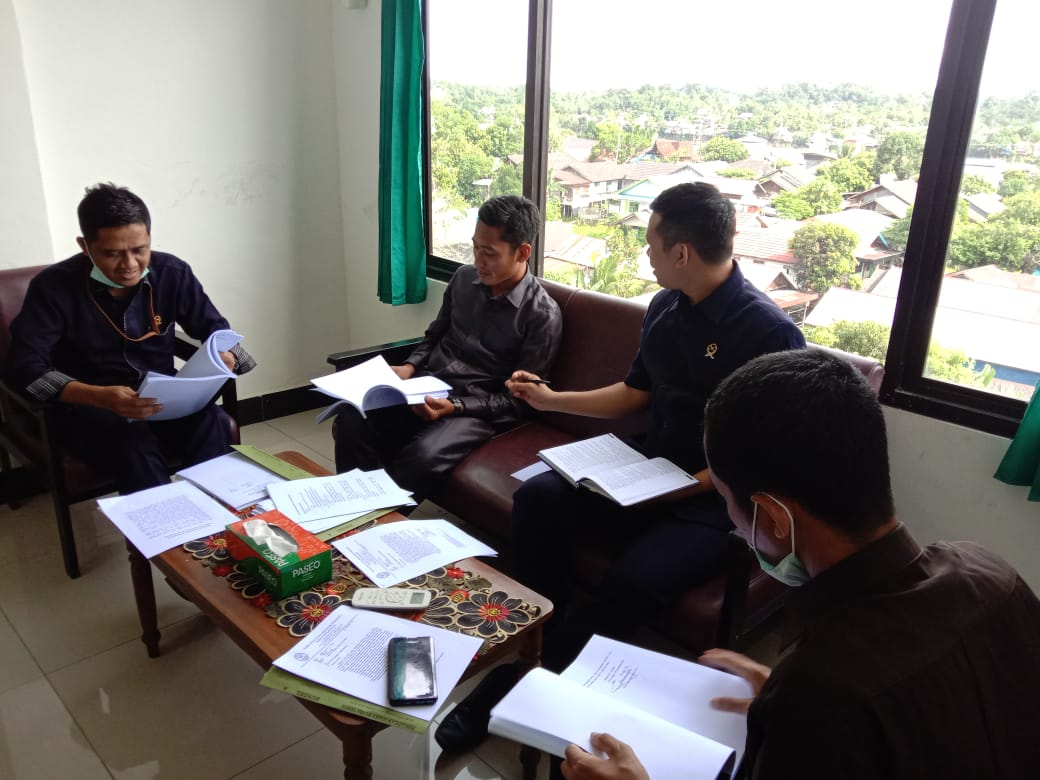 diskusi hukum