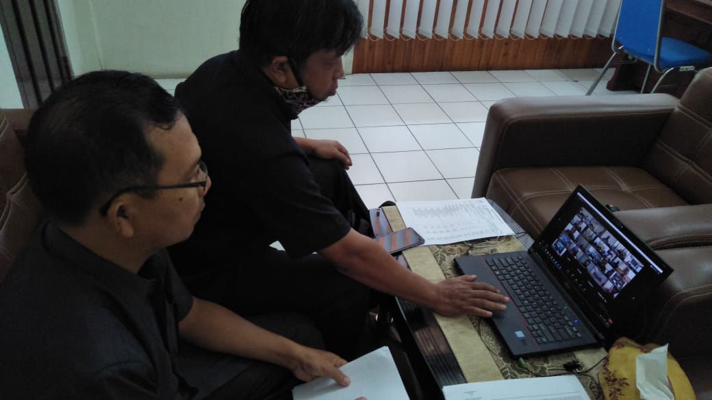 rapat4